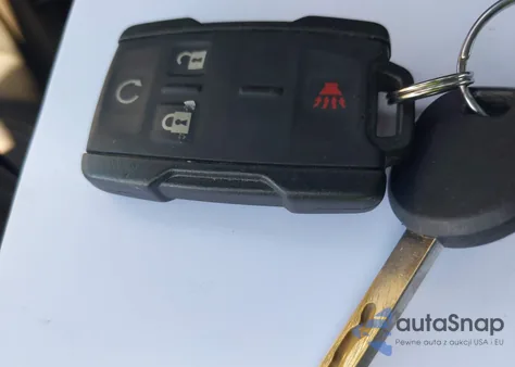 2015 Chevrolet Silverado 1500 1Lt из США, поврежденный, VIN 3GCPCREC9FG461098